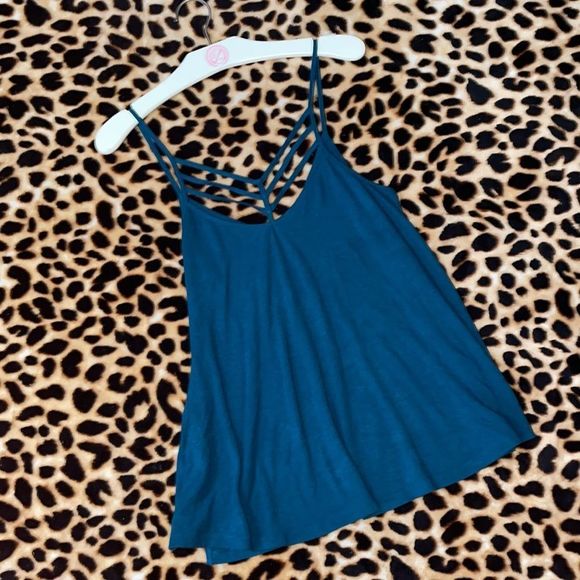 •EXPRESS• Strappy ladder front with slit swing side tank top in a size XS - Picture 3 of 7